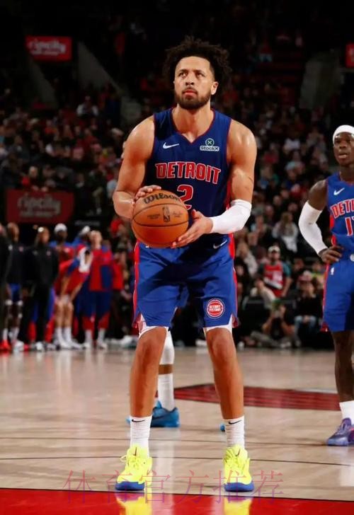 坎宁安穿着银河配色Cut3，得到16分3篮板14助攻2盖帽